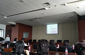 公司工會(huì)組織女職工參加女性生理健康知識講座